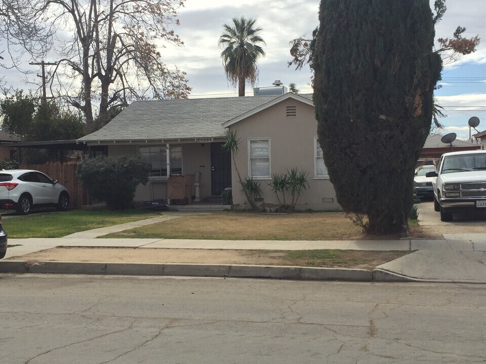 1003 Wilson Ave in Bakersfield, CA - Building Photo