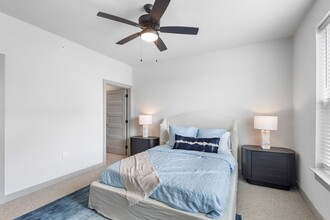 The Warren Apartments in Jeffersonville, IN - Foto de edificio - Building Photo