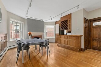 1760 Beacon St, Unit 1 in Brookline, MA - Building Photo - Building Photo