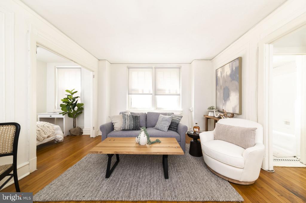 2100 Walnut St in Philadelphia, PA - Building Photo