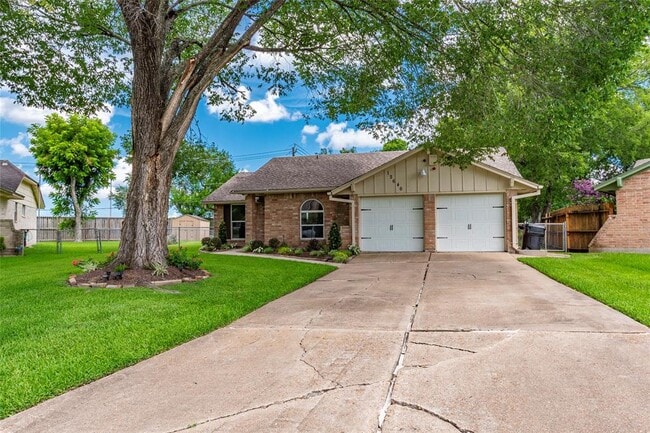 property at 12646 Barbizon Dr