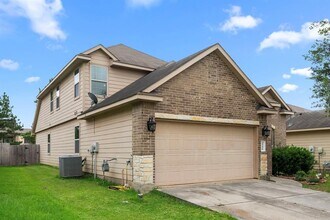 25426 Saddlebrook Champion Way in Tomball, TX - Building Photo - Building Photo