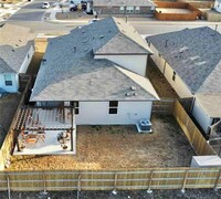 404 Quarton Dr in Hutto, TX - Building Photo - Building Photo