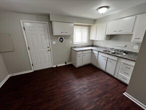 4689 Hilton Ave in Columbus, OH - Building Photo - Building Photo