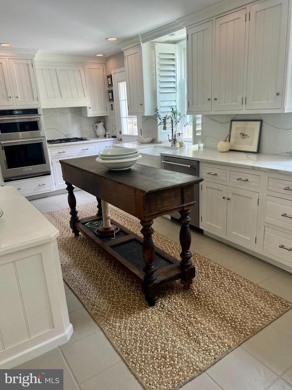 1002 Crest Rd in Wynnewood, PA - Building Photo - Building Photo