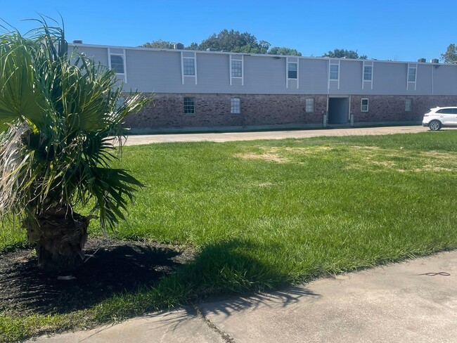 Park Place Apartments in Angleton, TX - Foto de edificio - Building Photo