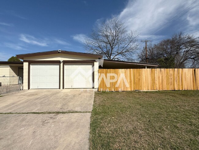 238 Denton Dr in San Antonio, TX - Building Photo - Building Photo