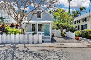 1420 Petronia St in Key West, FL - Building Photo