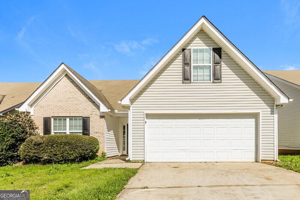 170 Charleston Pl in Covington, GA - Building Photo