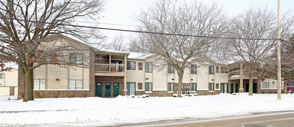 Lakeview Village Apartments in Kenosha, WI - Building Photo - Building Photo