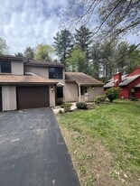 130 Thimbleberry Rd in Ballston Spa, NY - Building Photo