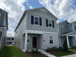 5195 Loyalty Dr in St. Cloud, FL - Building Photo - Building Photo