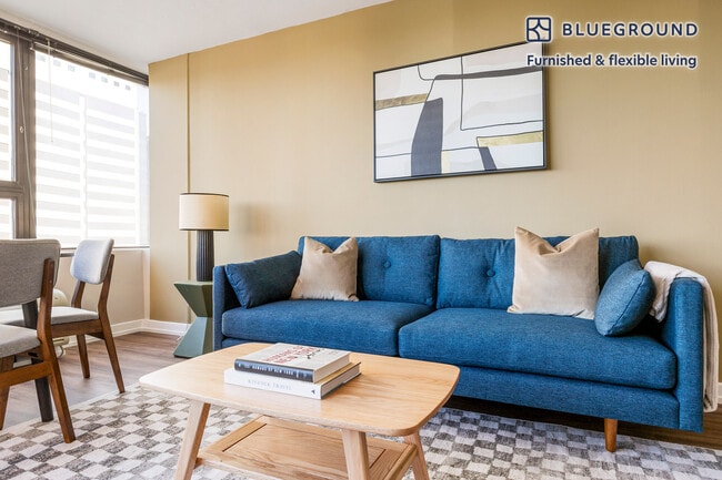 1212 S Michigan Ave