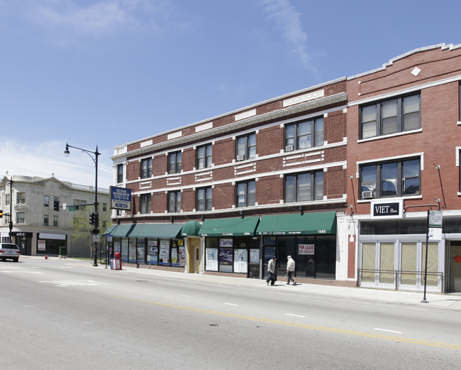 1350 W Devon Building in Chicago, IL - Foto de edificio - Building Photo