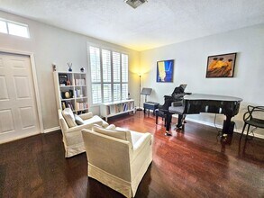 1225 Avondale Ln in West Palm Beach, FL - Building Photo - Building Photo