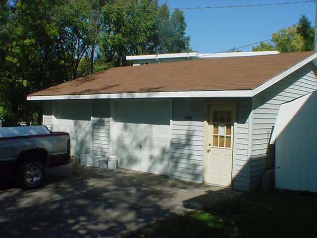 12820 Dupont Ave in Burnsville, MN - Foto de edificio - Building Photo