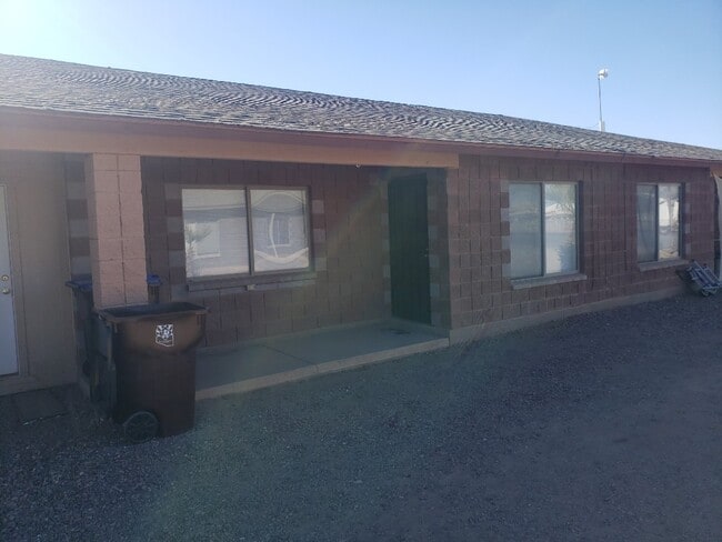 403 N Sunshine Blvd in Eloy, AZ - Building Photo - Building Photo