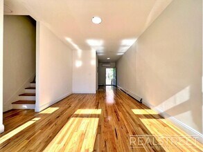 Charming 2 Bed 1.5 Bath Upper Duplex in Bu in Brooklyn, NY - Building Photo - Building Photo