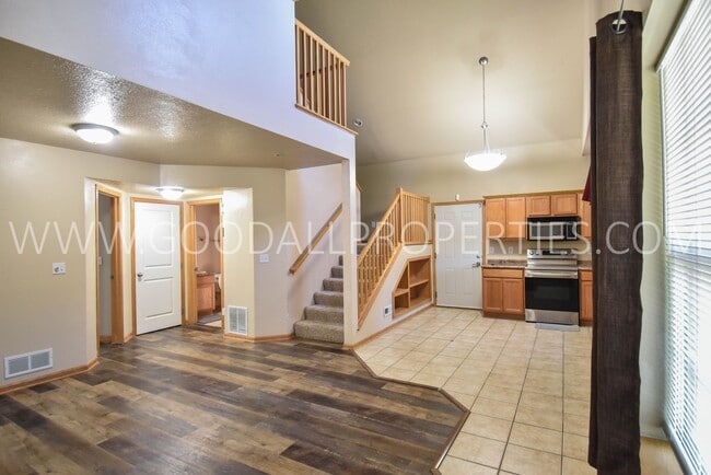 4307 154th St in Urbandale, IA - Building Photo - Building Photo