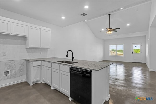 905 Smoke Tree Ln in Killeen, TX - Building Photo - Building Photo