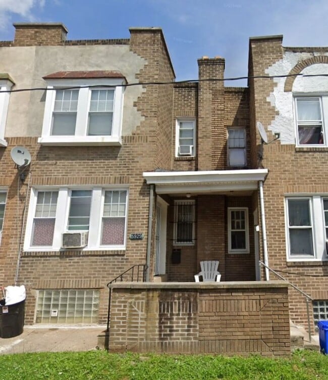 property at 5929 N Lawrence St