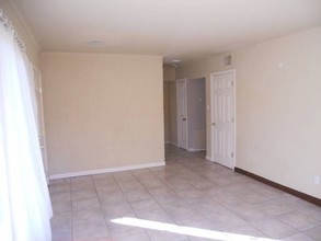 1828 Lewis Ave in Las Vegas, NV - Building Photo - Other