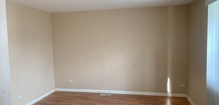 1972 Hastings Dr in Hoffman Estates, IL - Building Photo - Building Photo