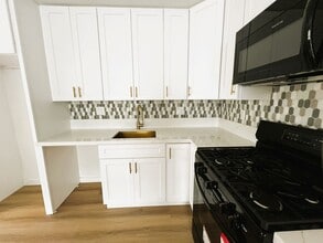 13811 La Pat Pl in Westminster, CA - Building Photo - Building Photo