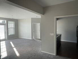 Overlook Apartments - OVL in Elsmere, KY - Building Photo