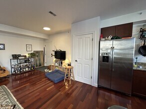 43 Pitman St in Somerville, MA - Building Photo - Building Photo