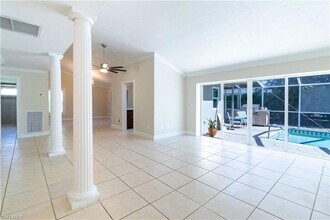 209 Pinehurst Cir, Unit basment in Naples, FL - Building Photo - Building Photo