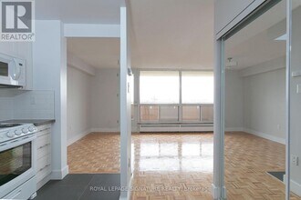 666 Spadina Ave. in Toronto, ON - Building Photo - Building Photo