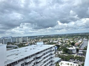 4020 Galt Ocean Dr, Unit 1210 in Fort Lauderdale, FL - Foto de edificio - Building Photo