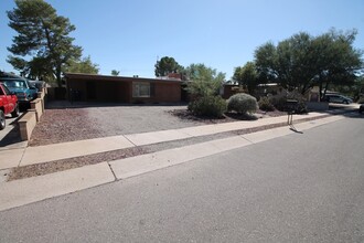 7832 E Elida St in Tucson, AZ - Building Photo - Building Photo