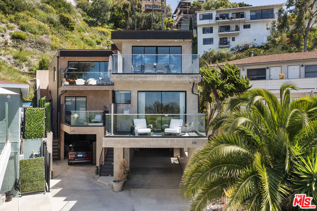 348 Y Pl in Laguna Beach, CA - Building Photo