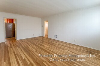 244 S Doheny Dr in Beverly Hills, CA - Building Photo - Building Photo