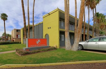 Riviera Palms in Tempe, AZ - Foto de edificio - Building Photo