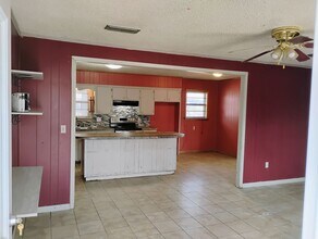 300 Slayden St in Tuckerman, AR - Building Photo - Building Photo