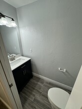 1001 N Locust Ln in Midwest City, OK - Building Photo - Building Photo