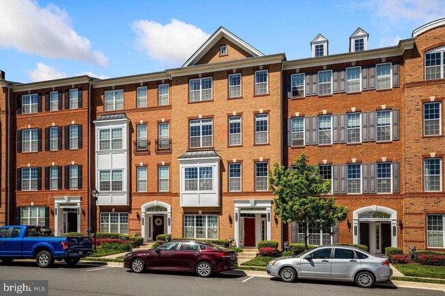 property at 43144 Thoroughfare Gap Terrace