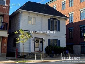 114 E 7th St in Bloomington, IN - Building Photo