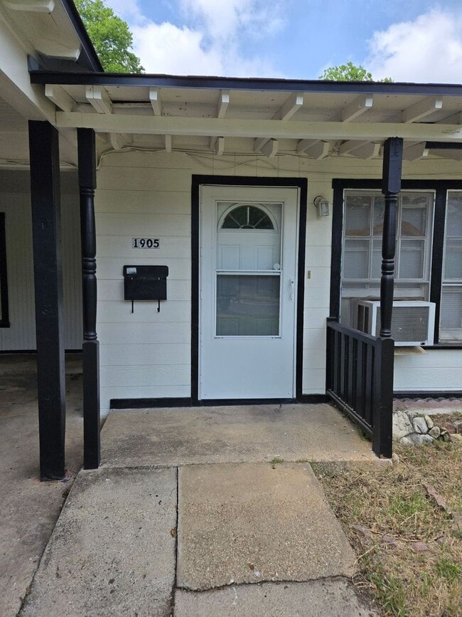 1905 Poage Ave in Killeen, TX - Building Photo - Building Photo
