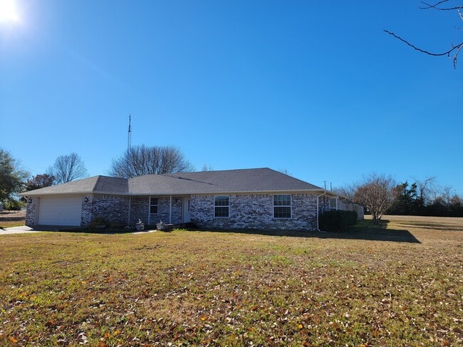 property at 101 Bluebonnet Ln