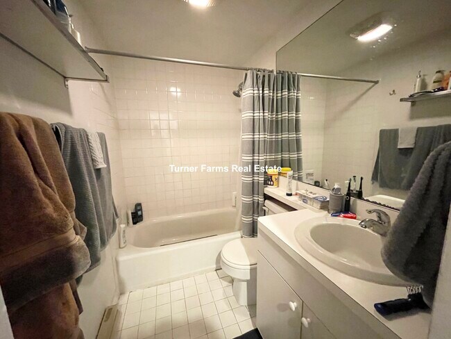 1724 Washington St, Unit 3 in Boston, MA - Building Photo - Building Photo