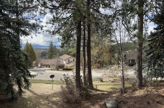 4914 N Vista View Cir in Spokane, WA - Building Photo - Building Photo
