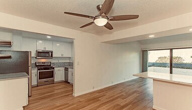 7528 Jerez Ct in Carlsbad, CA - Building Photo - Building Photo
