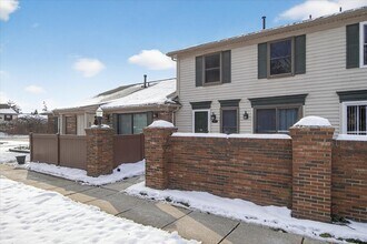 41070 Southwind Dr in Canton Township, MI - Building Photo - Building Photo