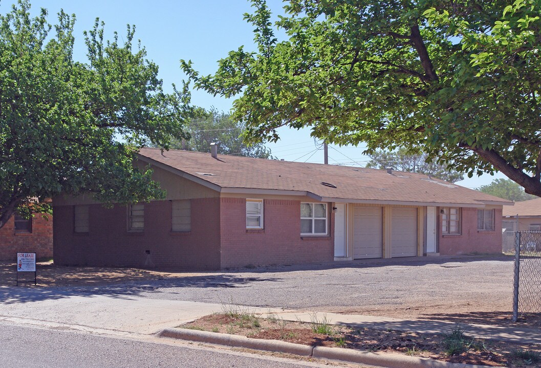 1704-1730 E Dartmouth St in Lubbock, TX - Foto de edificio