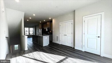 1207 Vermeer Ave in Gaithersburg, MD - Building Photo - Building Photo