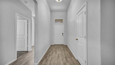 9224 Red Brush Trl in Fort Worth, TX - Building Photo - Building Photo